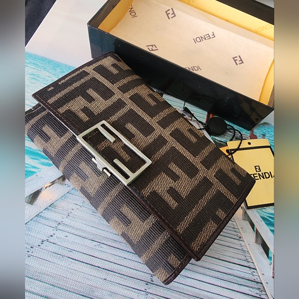 Authentic Fendi Zucca short Trifold wallet - Picture 2 of 14